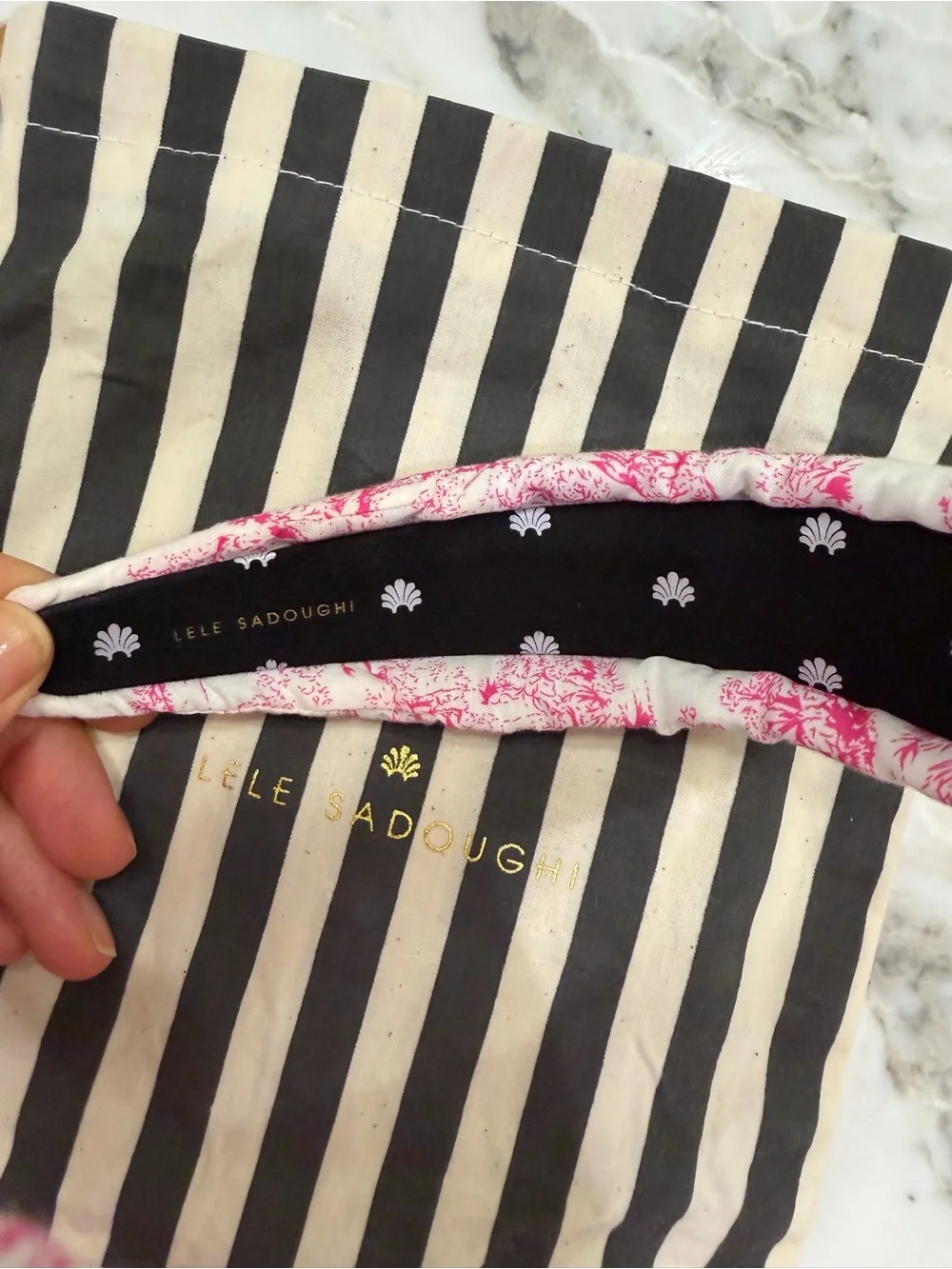 Lele Sadoughi Pink Toile Headband with Knot - Picture 3 of 5